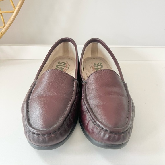 SAS San Antonio Sandals Simplify Women’s Loafers Brown Antique Wine Leather 9 M - Picture 3 of 8